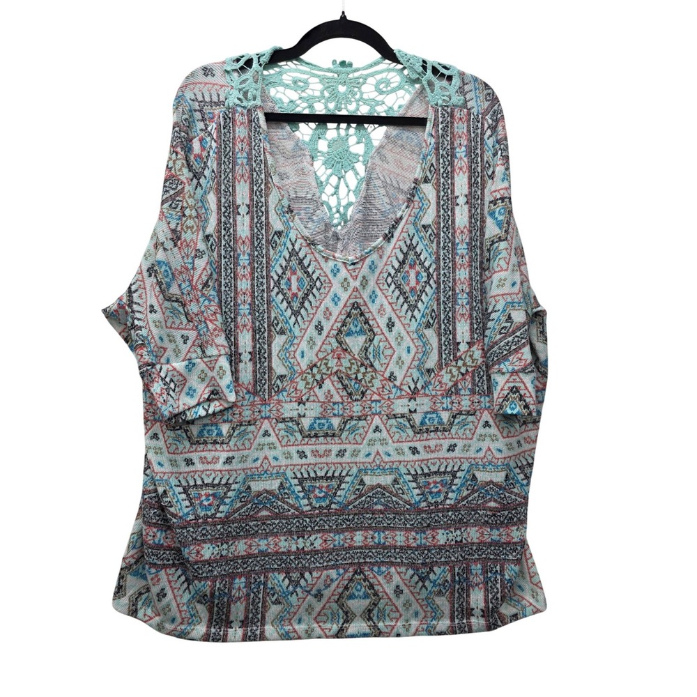Bongo Plus Womens 2X Southwestern Tribal Print Crochet Lace Back Knit Top Blue